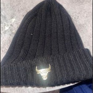 Bulls beanie cap